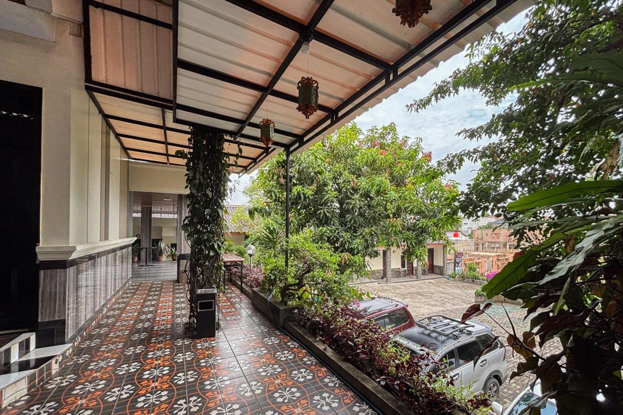Urbanview Alfiya Hotel Lampung Bandar Lampung Eksteriør bilde