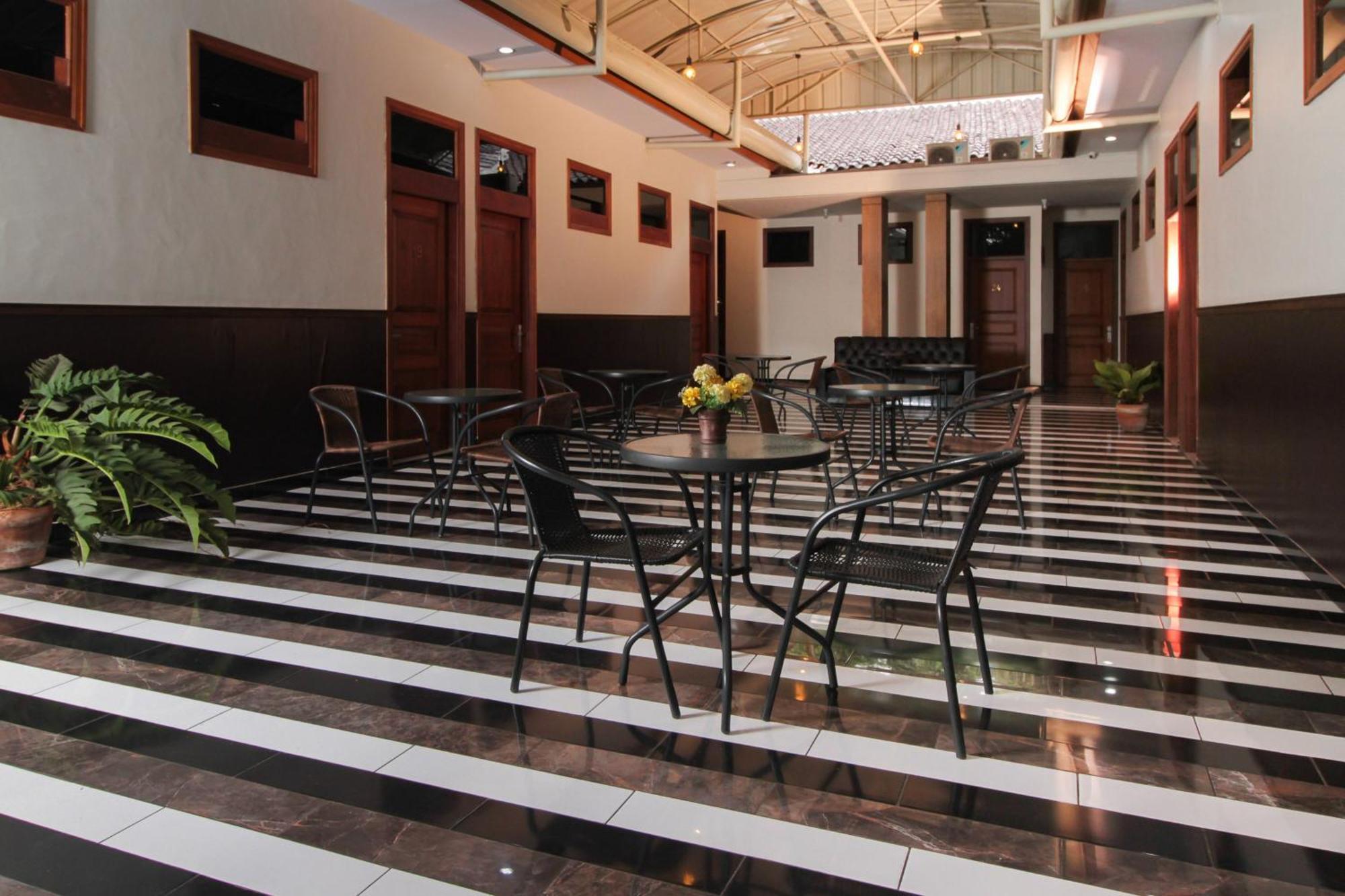 Urbanview Alfiya Hotel Lampung Bandar Lampung Eksteriør bilde